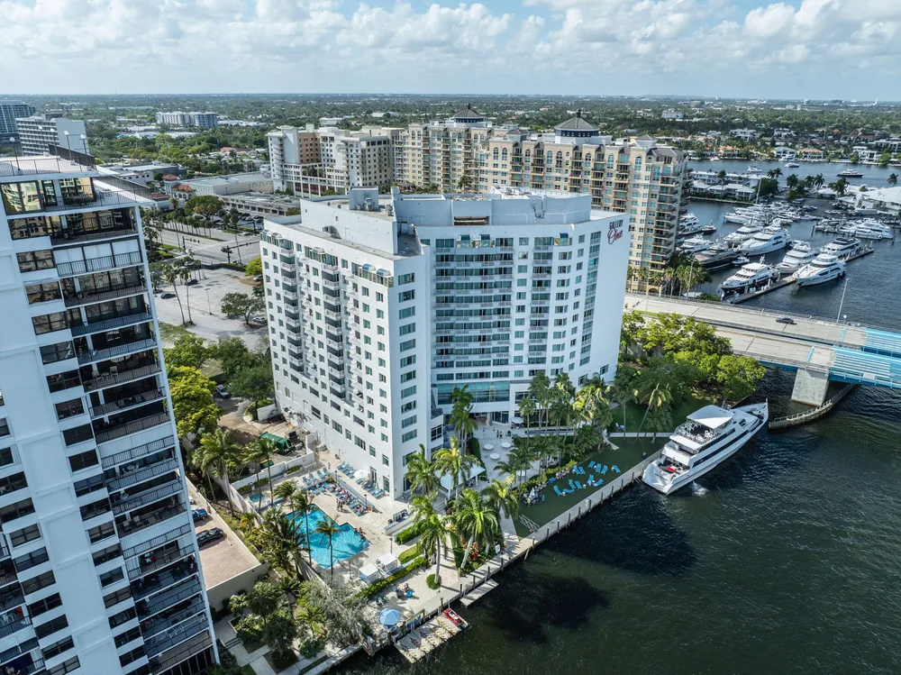 2670 E Sunrise Blvd, Fort Lauderdale, FL 33304