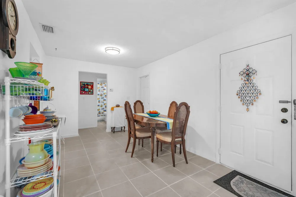 8380 NW 28th St, Sunrise, FL 33322