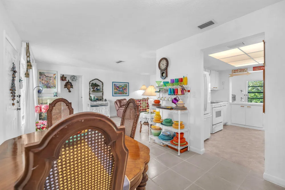 8380 NW 28th St, Sunrise, FL 33322