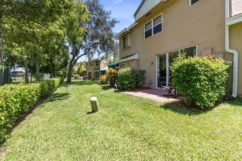 7127 Woodmont Way, Tamarac, FL 33321