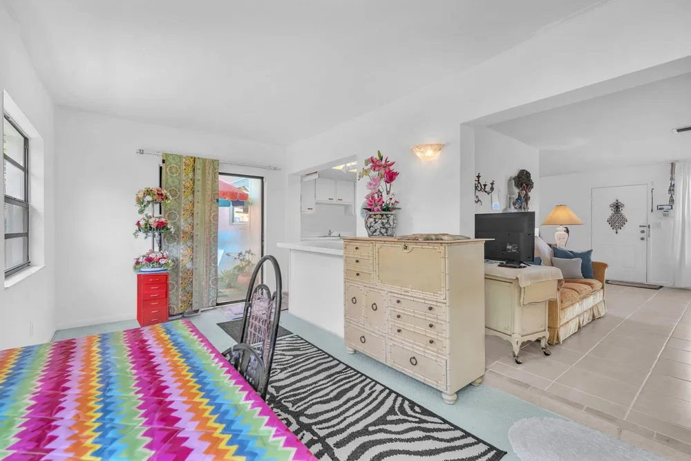 8380 NW 28th St, Sunrise, FL 33322