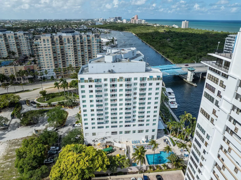 2670 E Sunrise Blvd, Fort Lauderdale, FL 33304