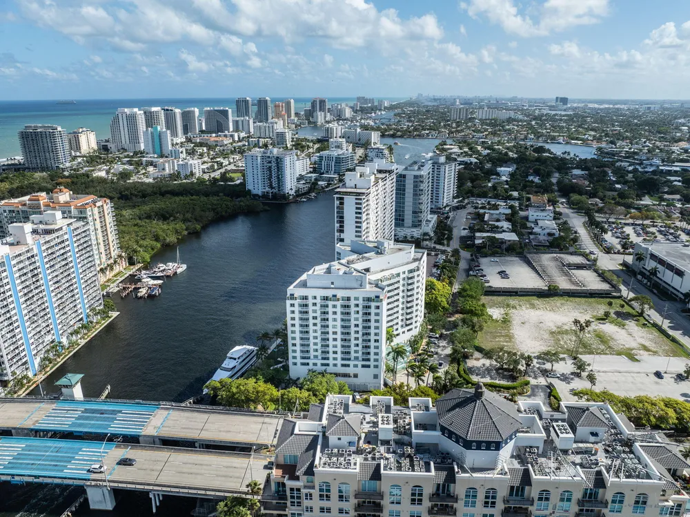 2670 E Sunrise Blvd, Fort Lauderdale, FL 33304