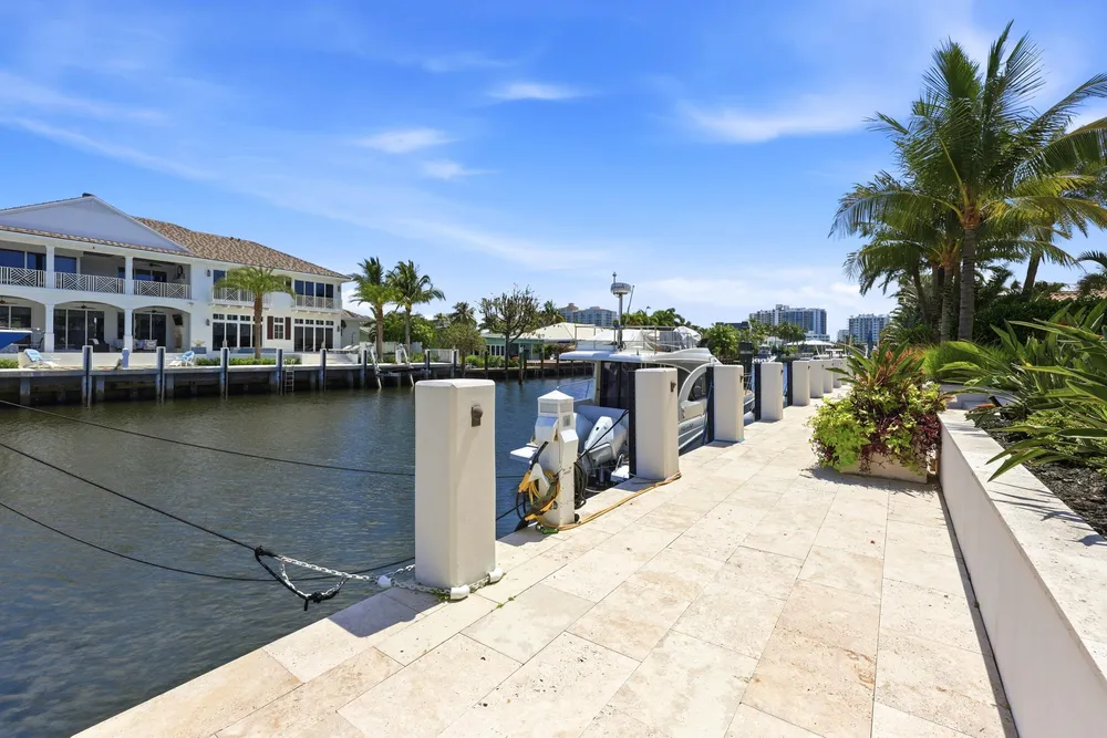 2863 NE 27th St, Fort Lauderdale, FL 33306