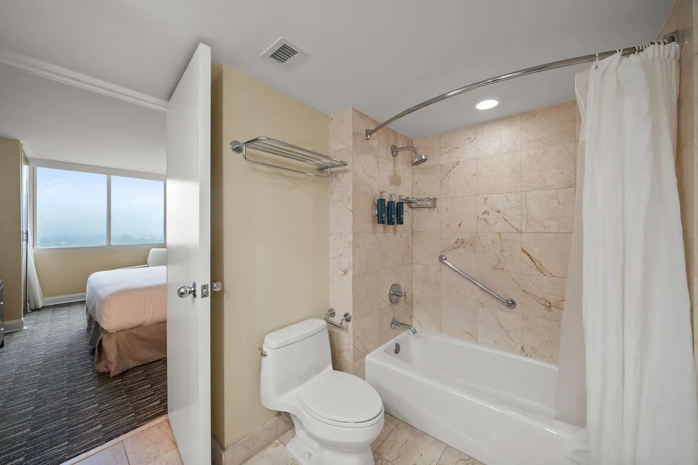 2670 E Sunrise Blvd, Fort Lauderdale, FL 33304