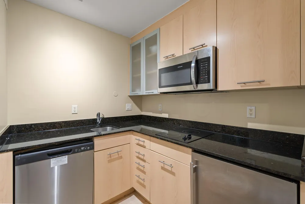 2670 E Sunrise Blvd, Fort Lauderdale, FL 33304
