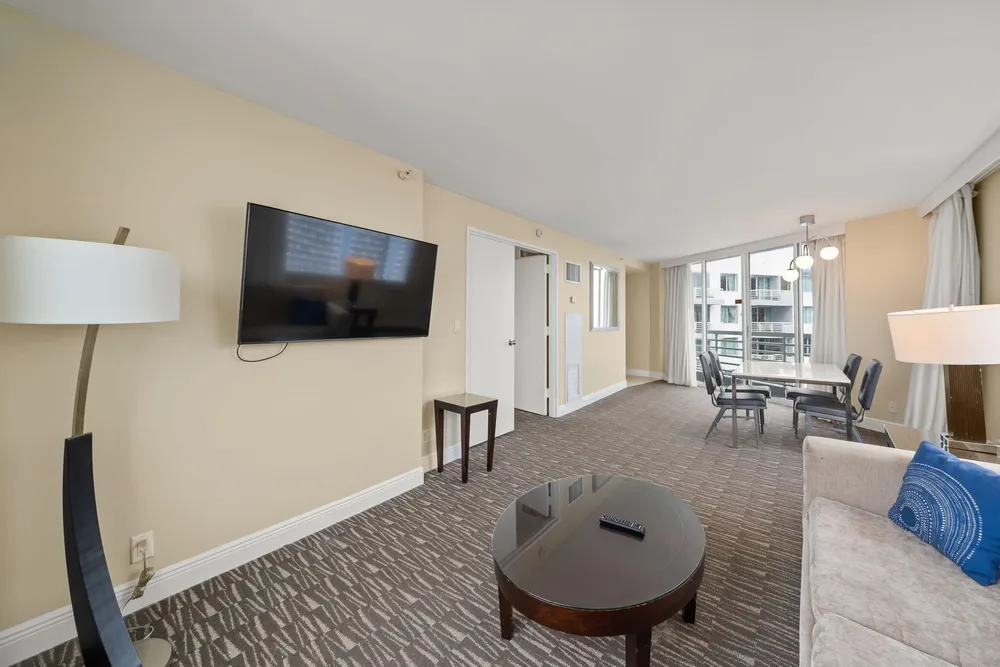 2670 E Sunrise Blvd, Fort Lauderdale, FL 33304