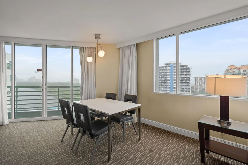 2670 E Sunrise Blvd, Fort Lauderdale, FL 33304