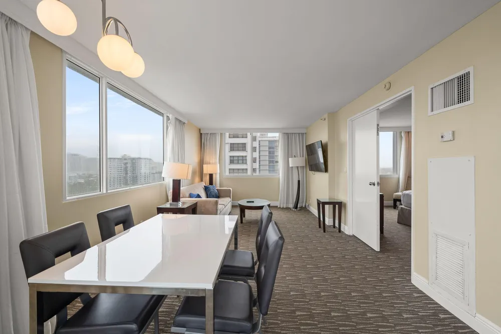 2670 E Sunrise Blvd, Fort Lauderdale, FL 33304