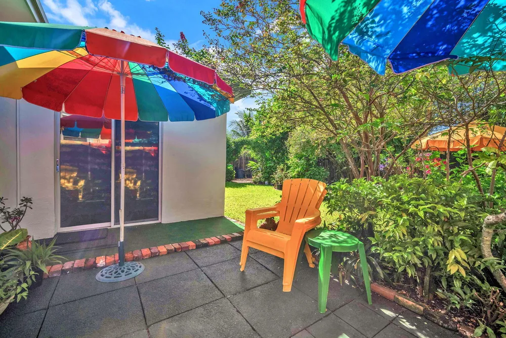 8380 NW 28th St, Sunrise, FL 33322