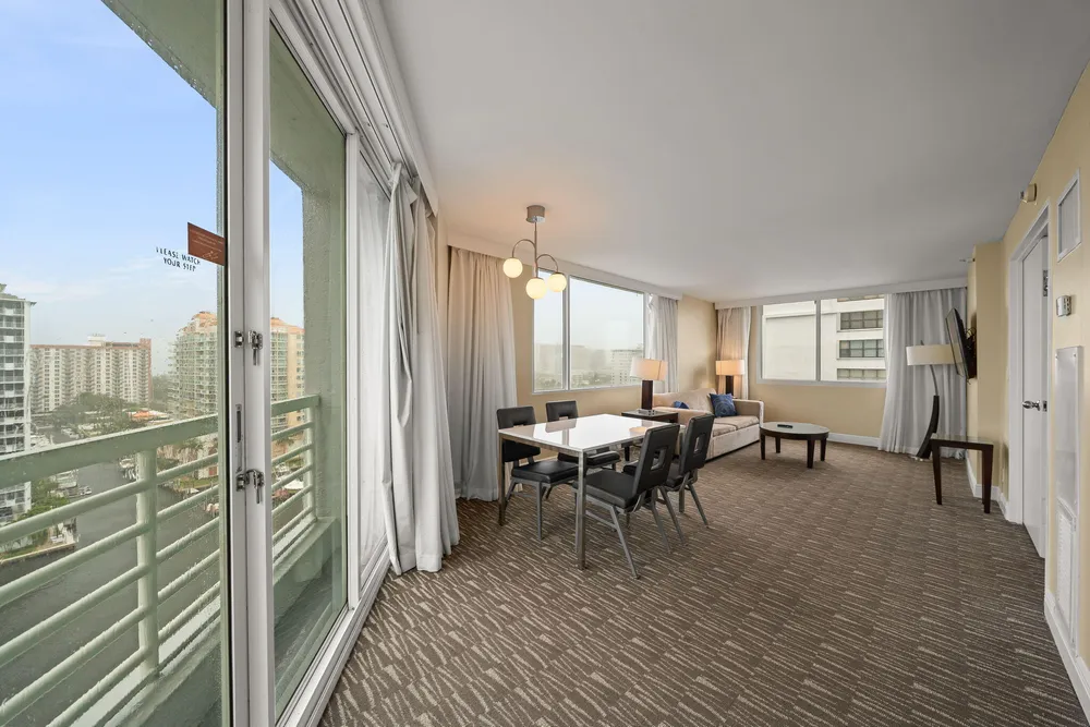 2670 E Sunrise Blvd, Fort Lauderdale, FL 33304