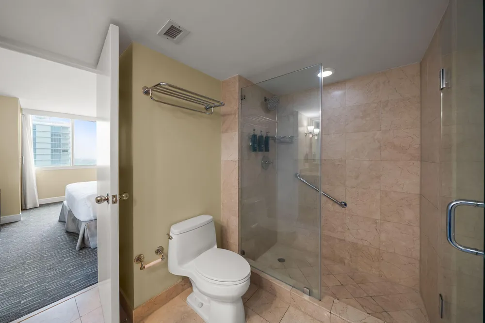 2670 E Sunrise Blvd, Fort Lauderdale, FL 33304