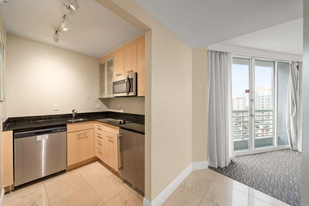 2670 E Sunrise Blvd, Fort Lauderdale, FL 33304