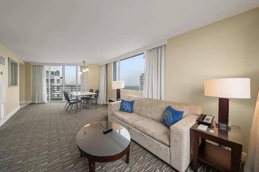 2670 E Sunrise Blvd, Fort Lauderdale, FL 33304