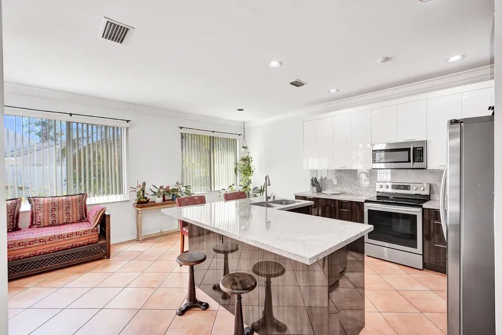 873 Stanton Dr, Weston, FL 33326