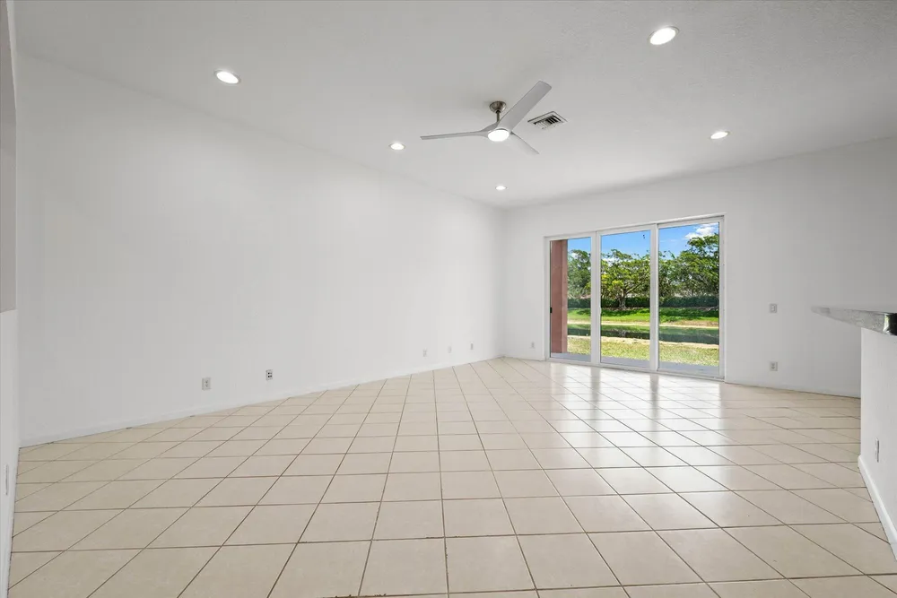 886 Sunflower Circle, Weston, FL 33327