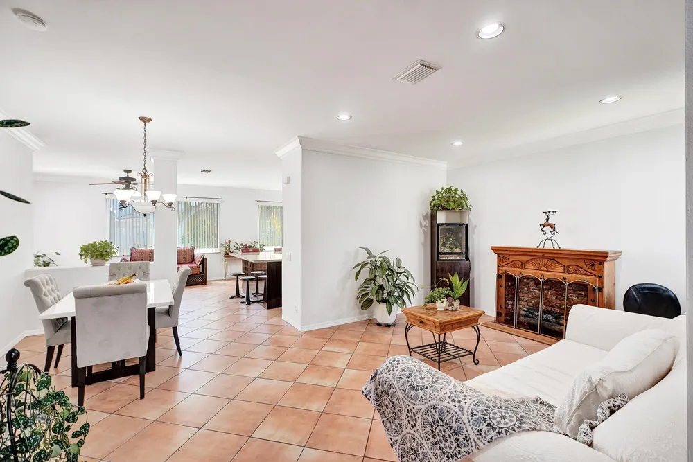 873 Stanton Dr, Weston, FL 33326