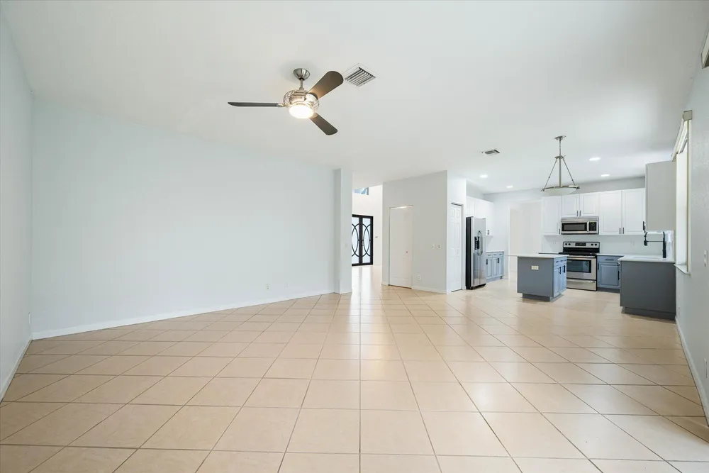 890 Hawthorn Terrace, Weston, FL 33327
