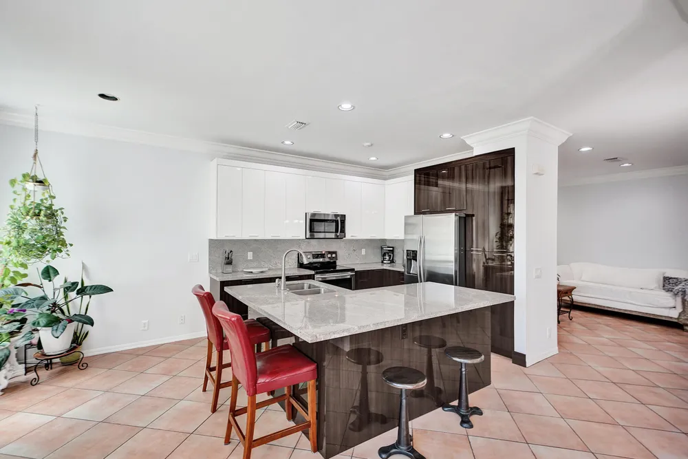 873 Stanton Dr, Weston, FL 33326