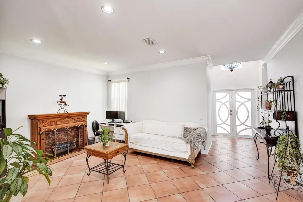 873 Stanton Dr, Weston, FL 33326