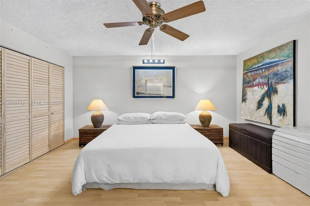 3350 NE 192nd St, Aventura, FL 33180