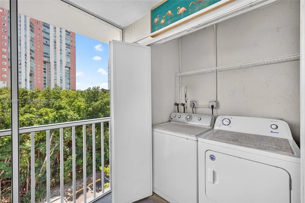 3350 NE 192nd St, Aventura, FL 33180