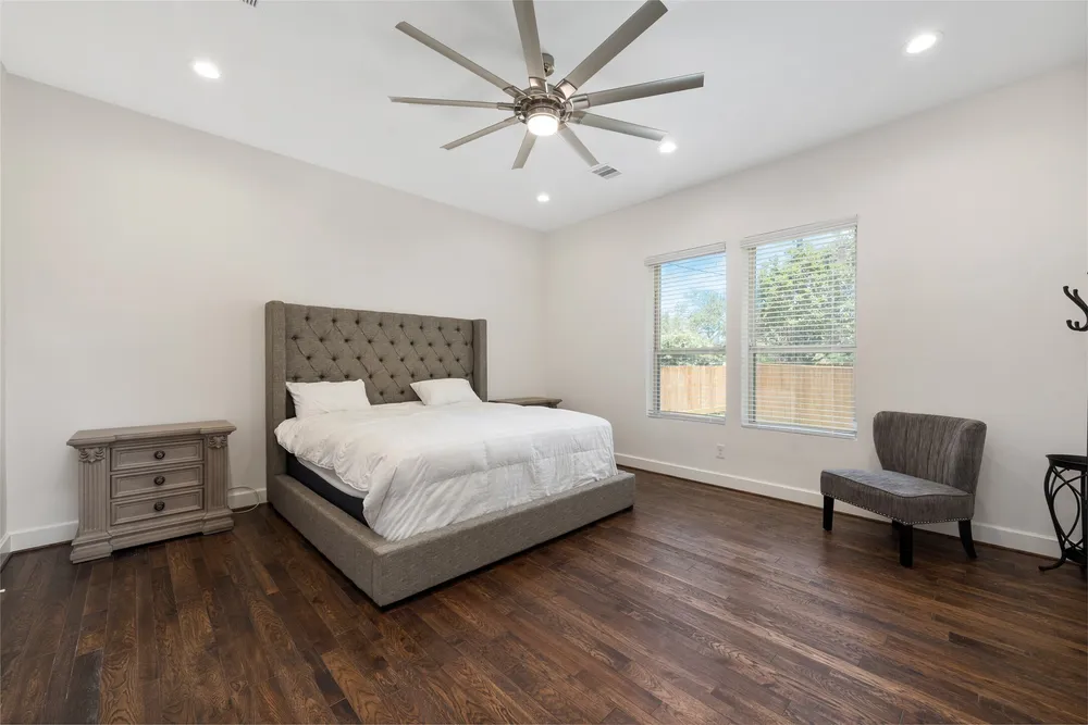 9406 Glenfield Ct, Houston, TX 77096