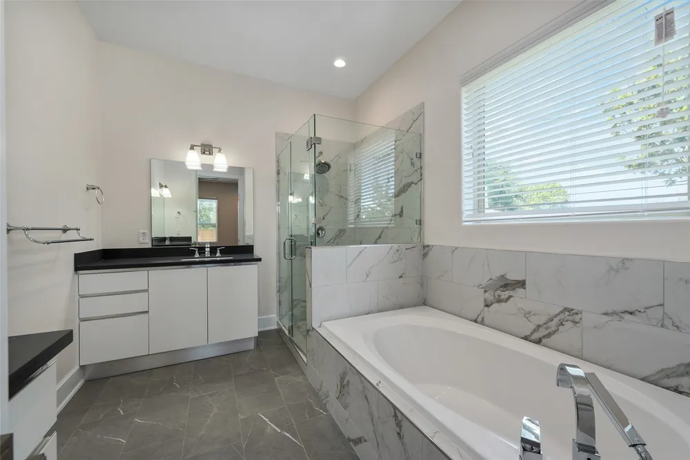 9406 Glenfield Ct, Houston, TX 77096