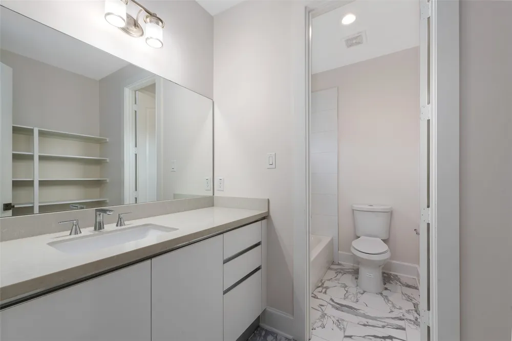 9406 Glenfield Ct, Houston, TX 77096