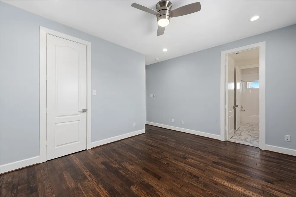 9406 Glenfield Ct, Houston, TX 77096