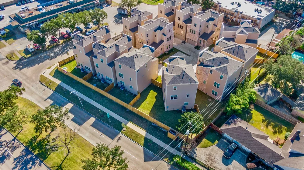 9406 Glenfield Ct, Houston, TX 77096
