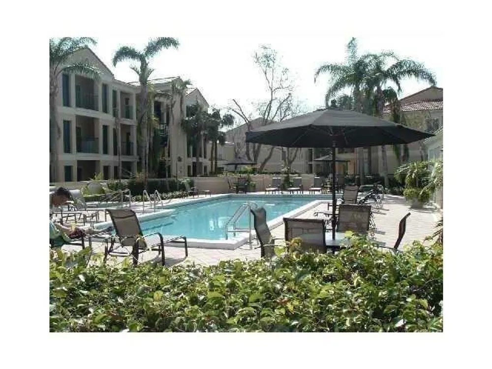 833 Riverside Dr, Coral Springs, FL 33071