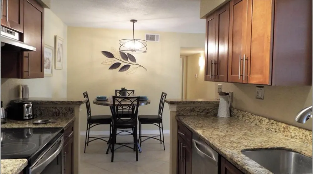 833 Riverside Dr, Coral Springs, FL 33071