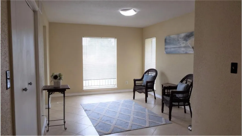 833 Riverside Dr, Coral Springs, FL 33071