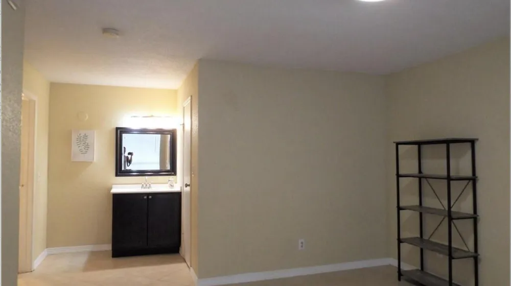833 Riverside Dr, Coral Springs, FL 33071