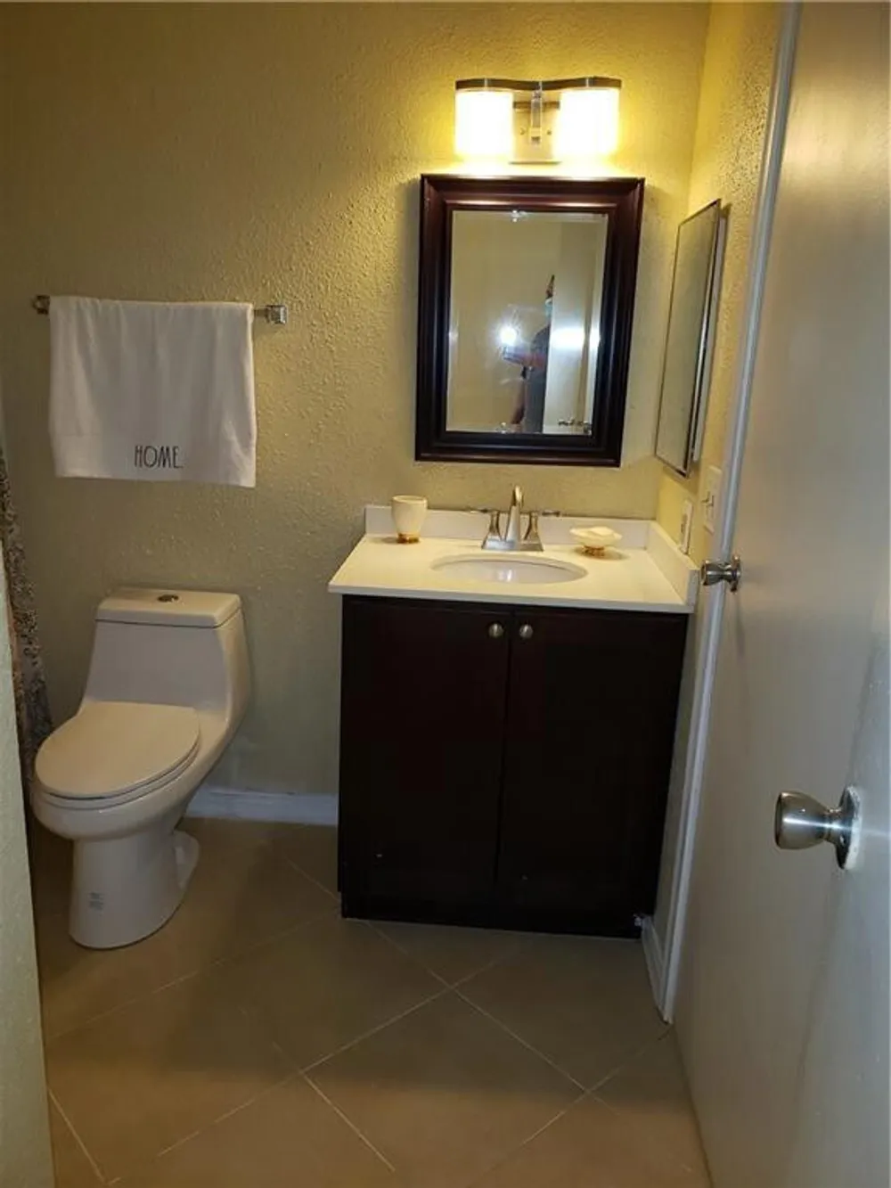 833 Riverside Dr, Coral Springs, FL 33071