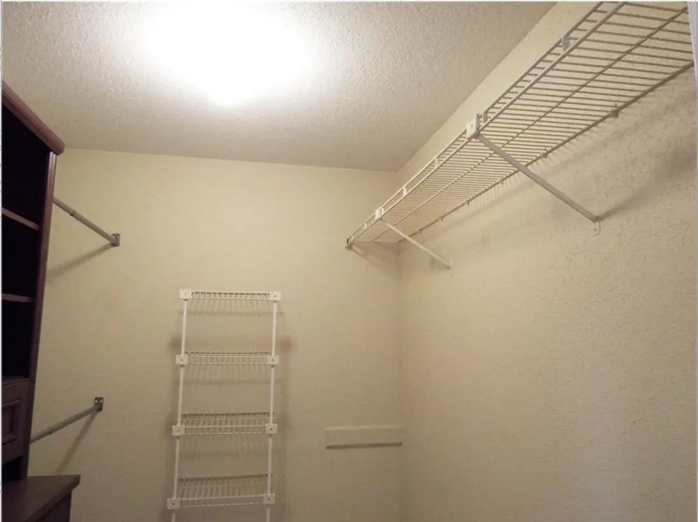 833 Riverside Dr, Coral Springs, FL 33071