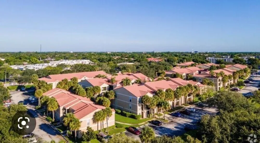 833 Riverside Dr, Coral Springs, FL 33071