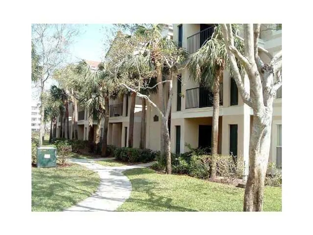 833 Riverside Dr, Coral Springs, FL 33071