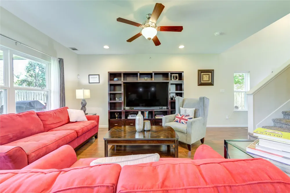 6314 Cebra St, Houston, TX 77091