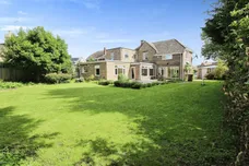 Tollfield Road, Boston