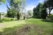 Tollfield Road, Boston