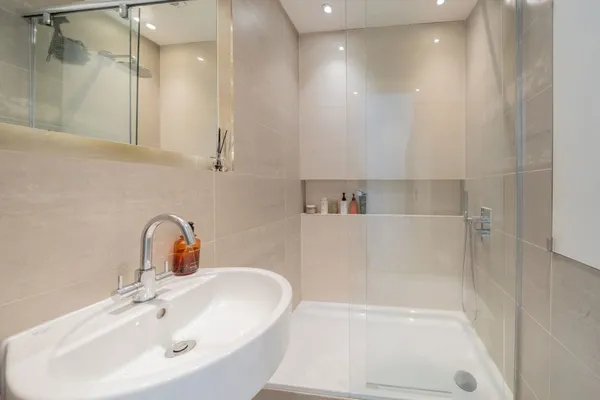 Belgrave Road, London, SW1V photo 5