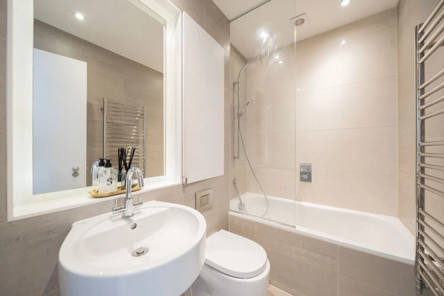 Belgrave Road, London, SW1V photo 6