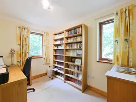Oaklands Rise, WELWYN thumb 2