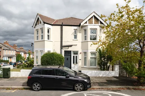 Pembroke Road, London, N10