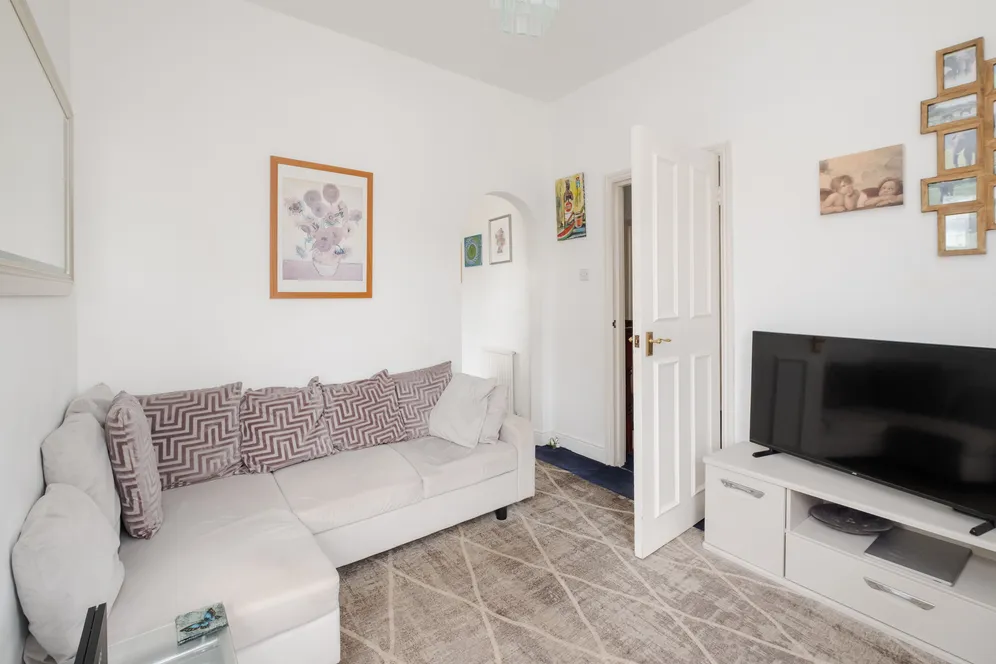 Pembroke Road, London, N10 photo 3