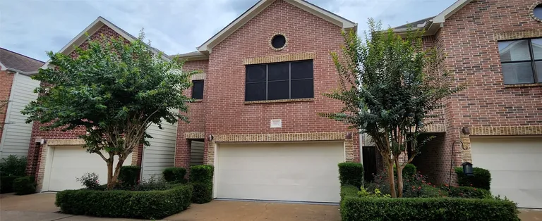9821 Meredith Elise Ct, Houston, TX 77025