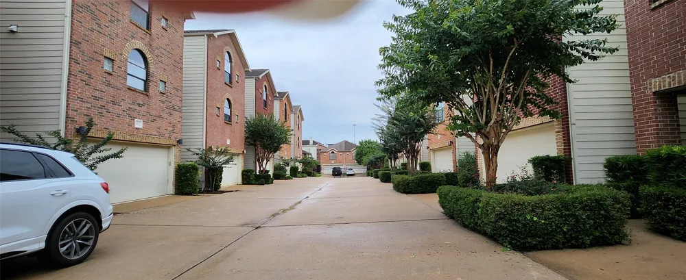 9821 Meredith Elise Ct, Houston, TX 77025