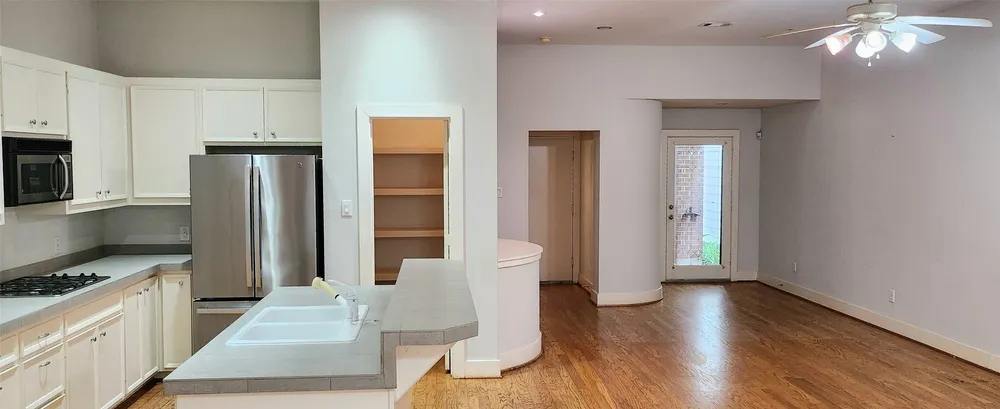 9821 Meredith Elise Ct, Houston, TX 77025